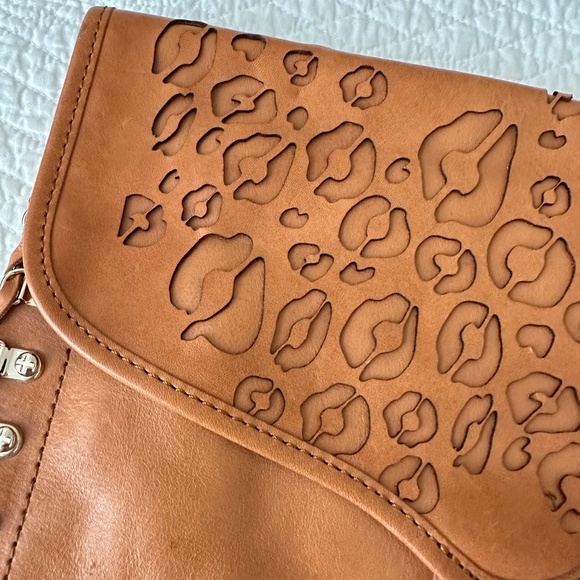 Rebecca Minkoff Cheetah Oversized Leather Envelope Clutch Bag - Picture 10 of 13